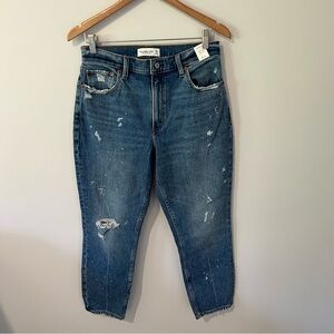 ABERCROMBIE HIGH RISE MOM JEANS
